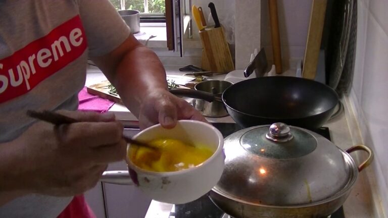 【ニラ玉】ご飯のおかず。おつまみにも。