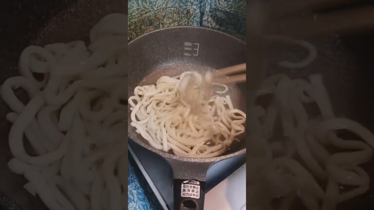 ほっけ焼き魚と焼きうどんです⑩ 夏の🍴🍳バター醤油焼きうどんはホッとする美味しさです🌟 #shorts