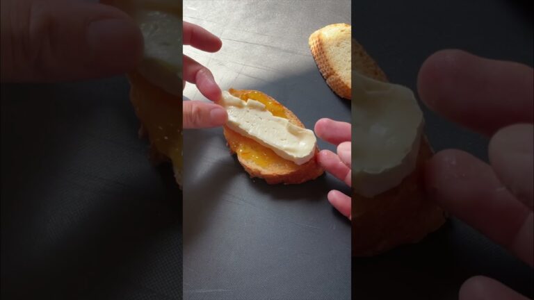Canembert and ham sandwich! カマンベールとマーマレードとハムのサンドイッチ #cheese #breakfast #チーズ #sandwich #サンドイッチ #料理動画