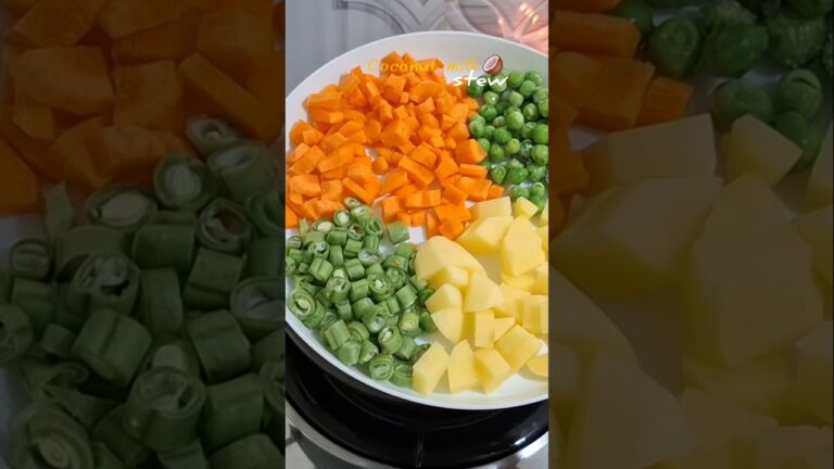 Minivlog #32 | Coconut 🥥  milk Stew | Cooking Diaries | #shorts #coconut #stew #trending