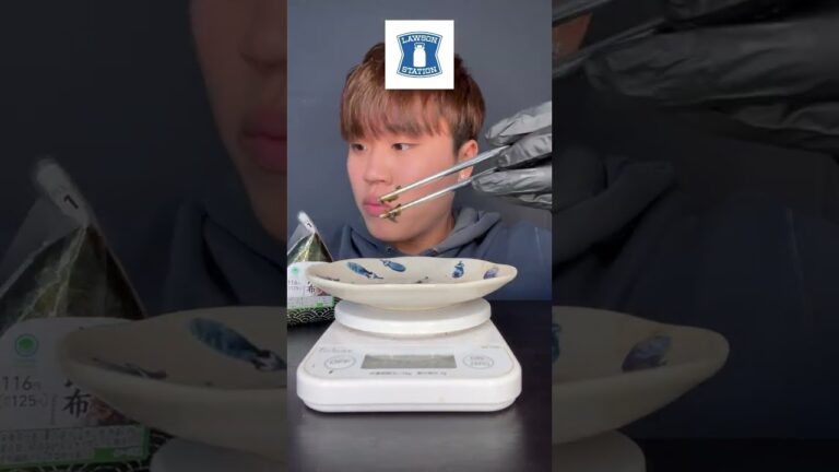 コンビニ4社の昆布おにぎりの具はどこが1番量があるのか？