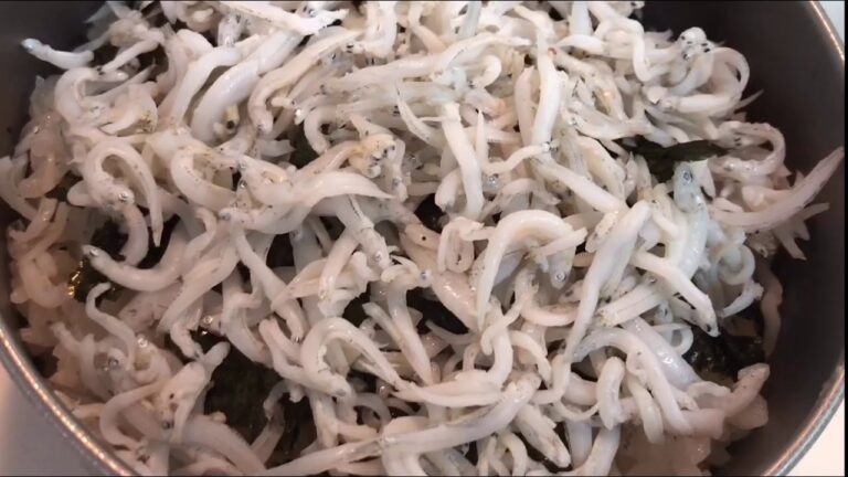 1品.com  アボカドしらす丼♪