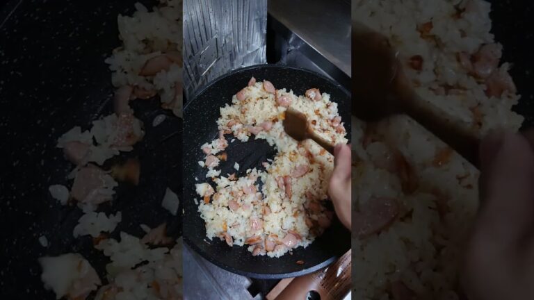 【料理】カリカリ鶏皮のこってり鶏油ガーリックライス‼️#shorts_ #shorts