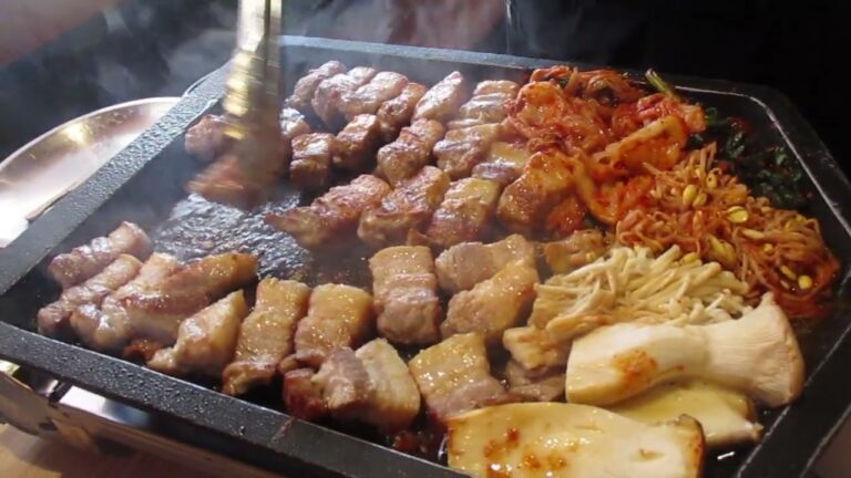 ククク　深谷市　豪華サムギョプサルセット１３８０円