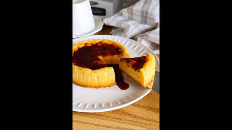 混ぜて焼くだけ！材料3つでプリンケーキ作ってみました🍮