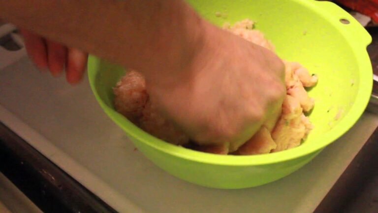 鍋用の肉団子の作り方