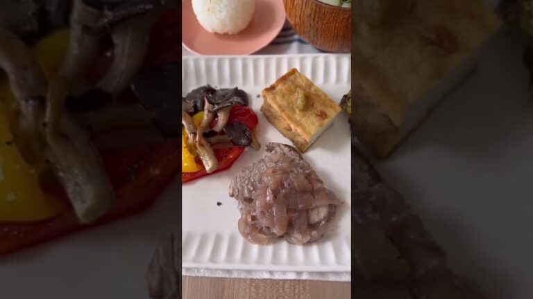 今日の朝ごはん6/23☀️増えすぎワカメ&じゃがいものお味噌汁/豚肉のワイン煮込みetc.夕べのノコリモノたち☘️#Shorts