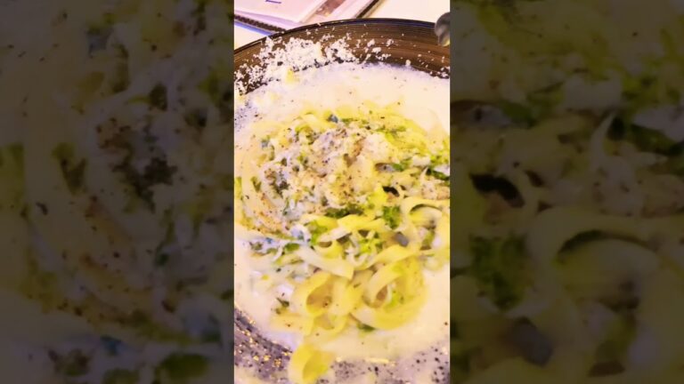 釜揚げしらすとあおさのクリームパスタ/spaghetti (tagliolini )with creamy (Pot-fried whitebait and sea lettuce ) sauce