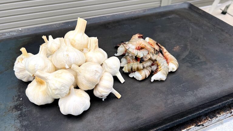 大量のニンニクとエビで作る最高のガーリックシュリンプ