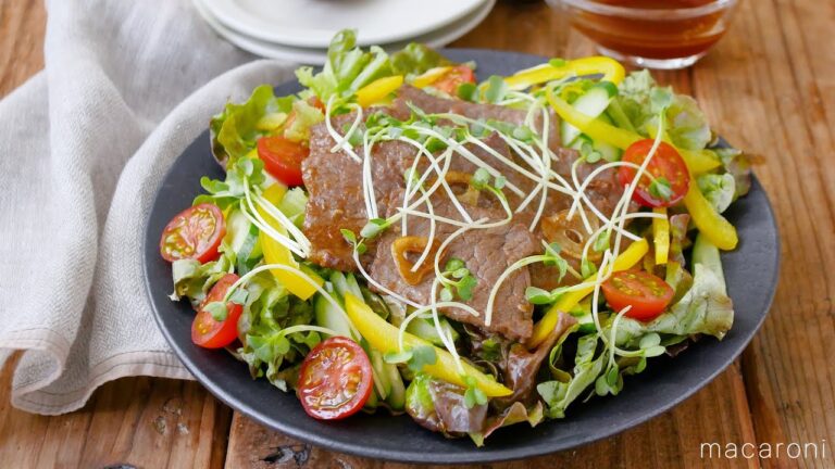 【焼肉サラダ】レタスとお肉の相性抜群！贅沢サラダ♪｜macaroni（マカロニ）