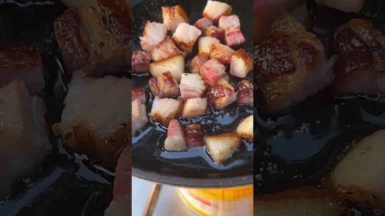 自家製ベーコンで麻婆豆腐作ってみた#shorts  #ベーコン #キャンプ飯 #自家製ベーコン #camp#麻婆豆腐 #肉の日