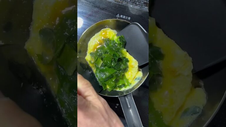 🟧ジュワ!モタ‼︎🥚#卵焼き ‼︎#わかめ #オムレツ ‼︎☺️#朝ごはん #ヘルシー #美味しい ☺️