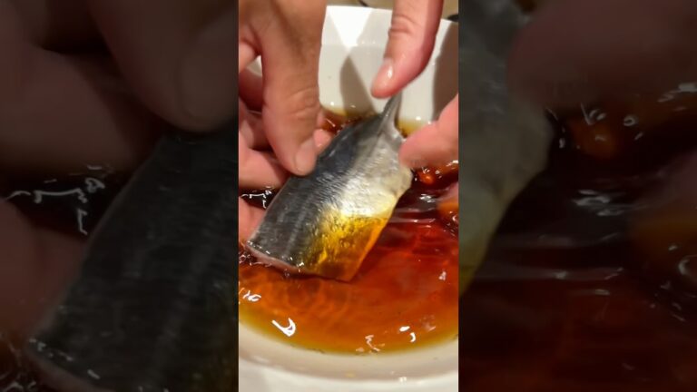 ひと手間でアジの刺身を美味しく食べる方法！10/24投稿 #料理 #捌き方 #刺身 #shorts #せり人ムタロー