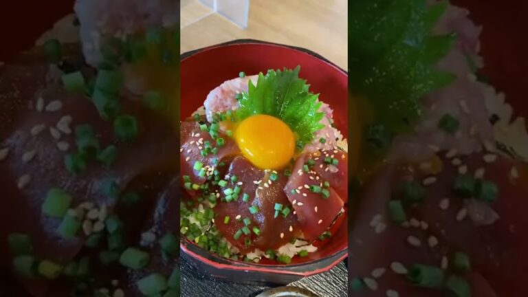 【ランチ】信長食堂 まぐろねぎとろユッケ丼大盛り