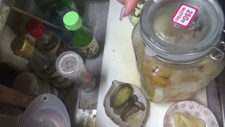 節約レシピｖヘルシーで身体に優しいおから入り鶏そぼろ作ります☆