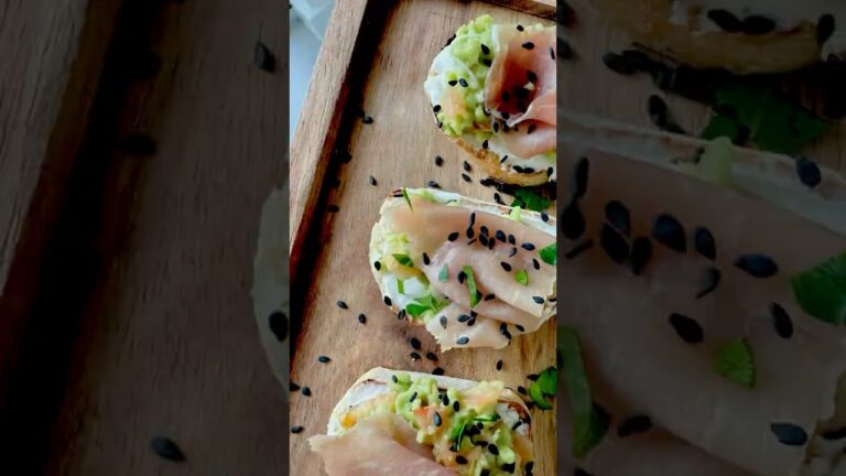 Perfect Breakfast Bruschetta 🥑🍅 #funk #mealprep #cooking #easyrecipes