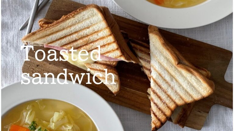 【夫婦の日常#5】簡単ホットサンドで朝食作り　（ハムチーズとチョコバナナ）toasted sandwich