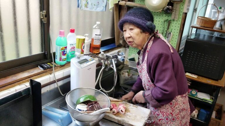 2019.03.02 ばぁちゃんのお弁当 【梅握り、山芋の煮物、牛肉のゴボウ巻き】part③ 4K 高画質
