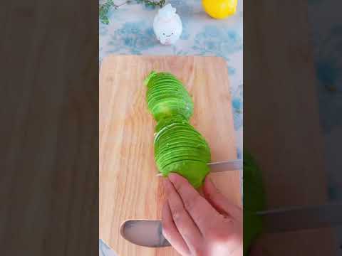 ダイエットレシピ「アボカドと大根のサラダ」