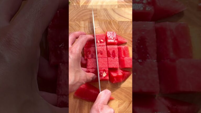 The ultimate Fourth of July side dish? This bright, juicy Watermelon Feta Salad 🍉 #summer #recipe