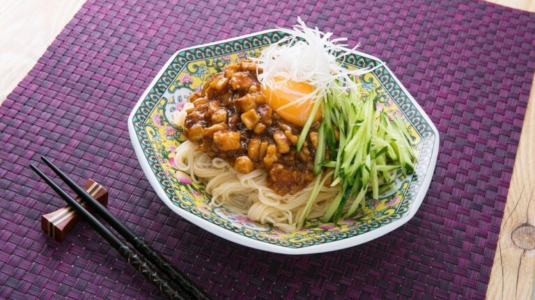 鶏むね肉でヘルシーに♪ジャージャンそうめん