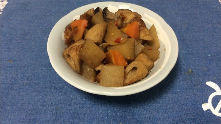 簡単  一人前の大根 人参 椎茸 竹輪の煮付け