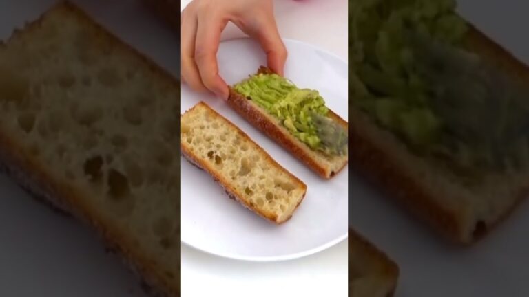 #アボカドトースト #avocadotoast #healthybreakfastrecipe #ヘルシーレシピ #朝ごはん #petitdejeuner #colazione