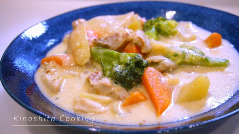 【小麦粉とバターでシンプルに作る】たっぷり野菜の身体に優しいクリームシチュー