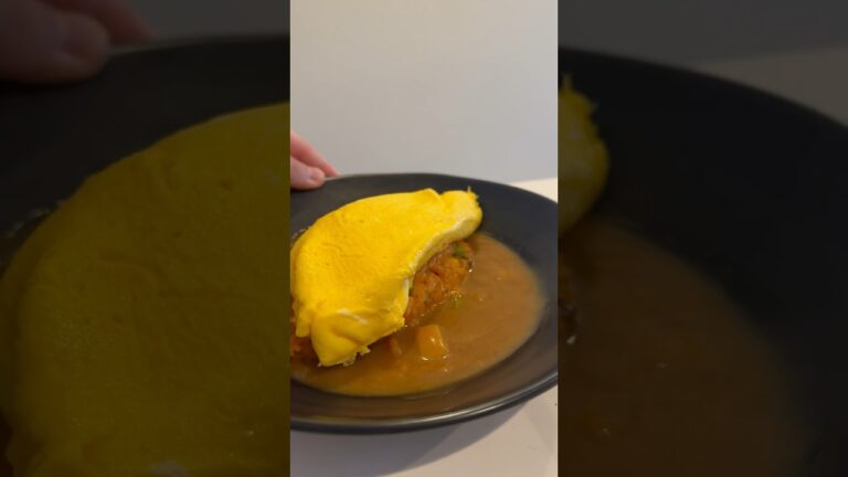 出勤前の10分でカレーオムライス作った #オムライス #オム兄 #社会人の日常#朝食