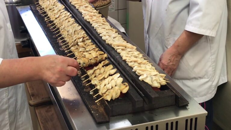 浦安の名産品、さつまやさんの焼アサリ