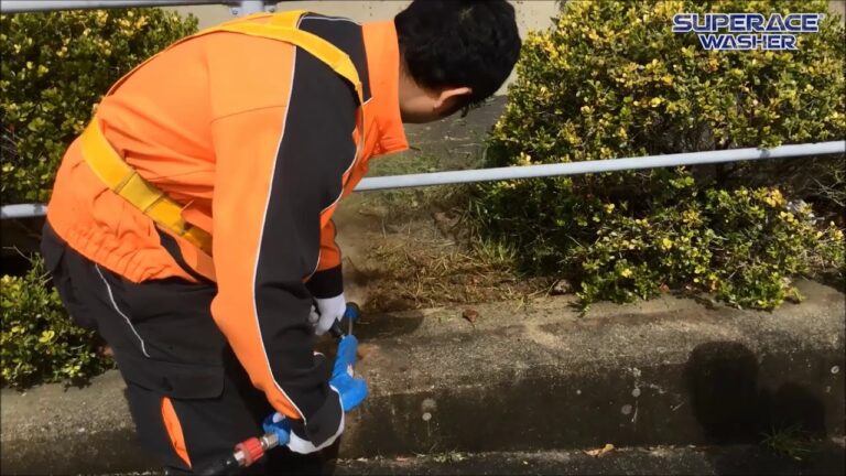 スーパー工業（株） - [高圧洗浄機]【その他】雑草の除去