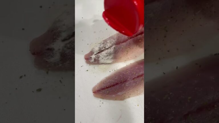 刺身で行ける鯵をムニエルにしてみる。色々足りない、ゴメソ。 #おいしい #鯵 #魚 #さかな #ご飯