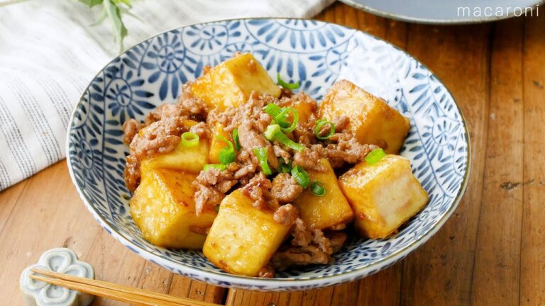 【厚揚げとそぼろの甘辛炒め】厚揚げに甘辛の豚そぼろがよく絡むボリューム満点おかず！