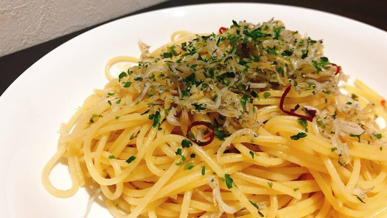 『ペペロンチーノ』　パリパリ食感がおいしいシラスのペペロンチーノ！！