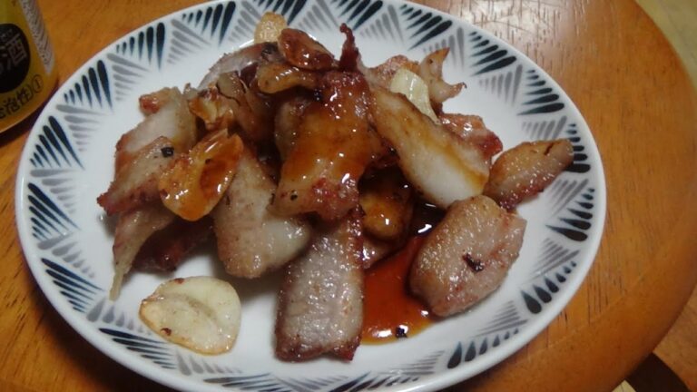 レモンサワーに合う！超簡単！【豚トロのニンニク焼き】