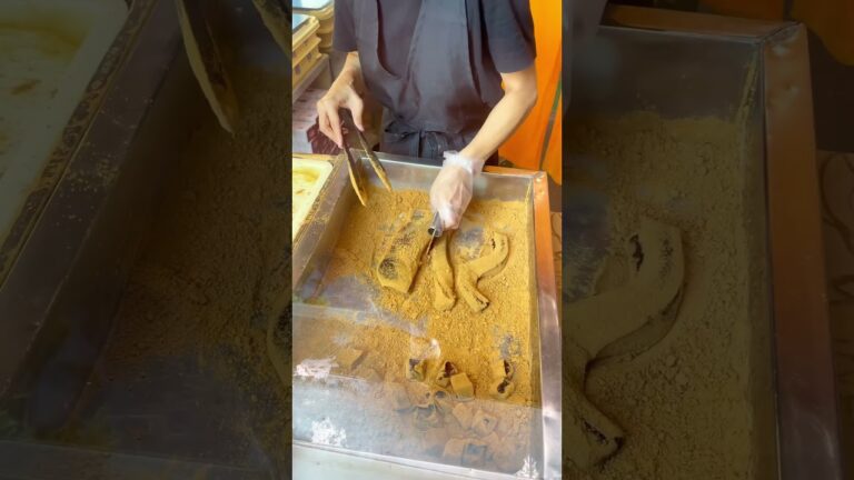 行列の絶えない蕨餅のお店！黒糖の風味と香ばしいきな粉の相性抜群！【名古屋　明や】