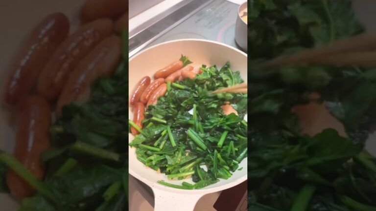 さつまいも味噌汁とほうれん草炒め