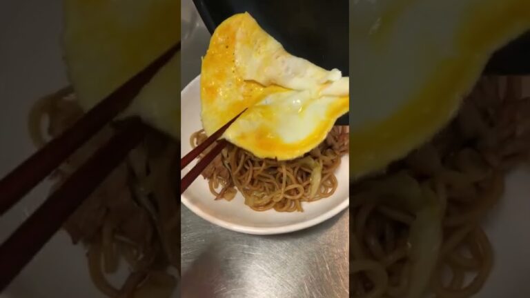 【簡単おつまみ】オムそば　 #shorts #焼きそば