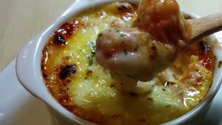 コンビーフハッシュ入りポテサラのチーズ焼