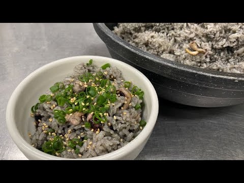 【簡単】イカ墨とタコの炊き込みご飯