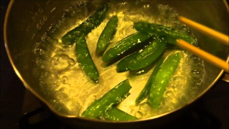 さやえんどうをゆでる