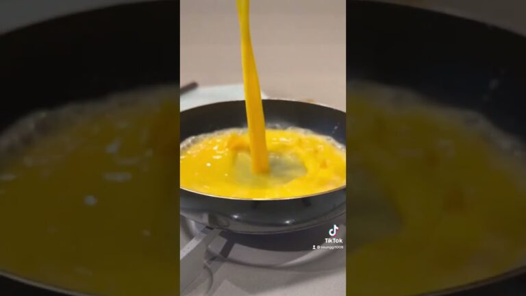 超うまスンギ　とろ〜りオムそば