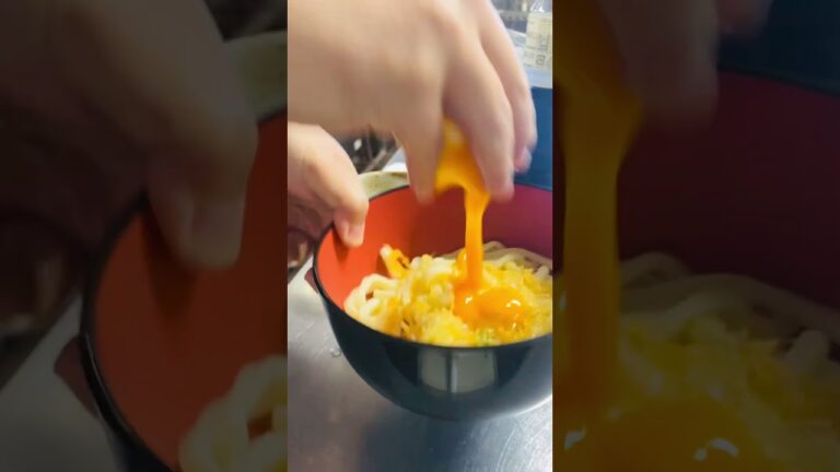 YouTube史上最速で天かす釜揚げうどん作って食べる男