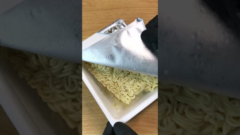 ペヤングソースやきそばを少しヘルシーに食べる方法　【バトルキッチン.107（2023.2.13)】