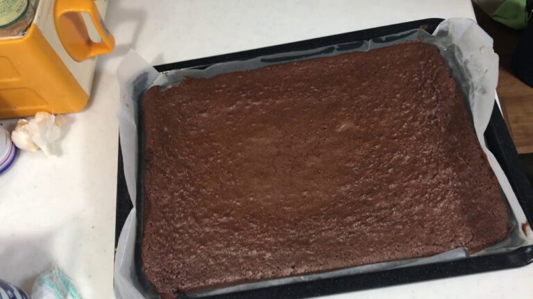 前に作ったチョコベース（生チョコ）残ったので、リメイクブラウニー