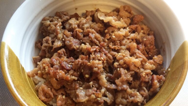 甘辛だれが病み付きになる。焼き肉丼