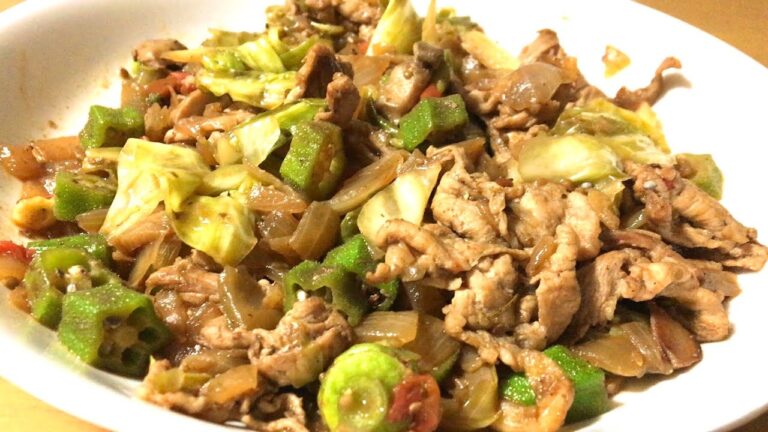 豚肉とオクラのトロトロ炒め Stir fried pork and okras