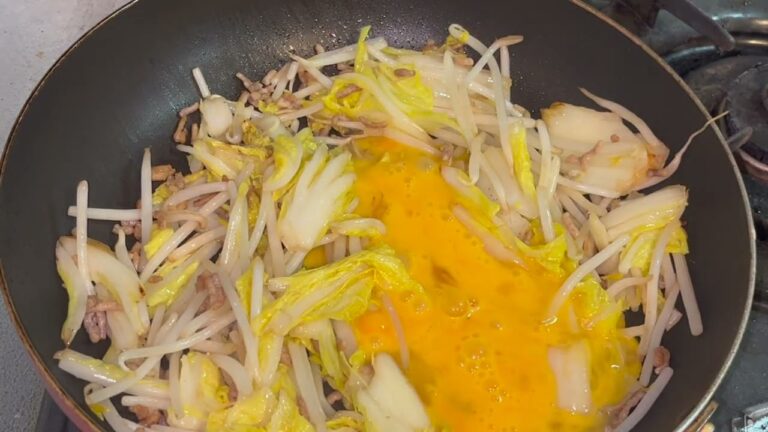 白菜ともやし大量消費！！卵中華丼の作り方！！！