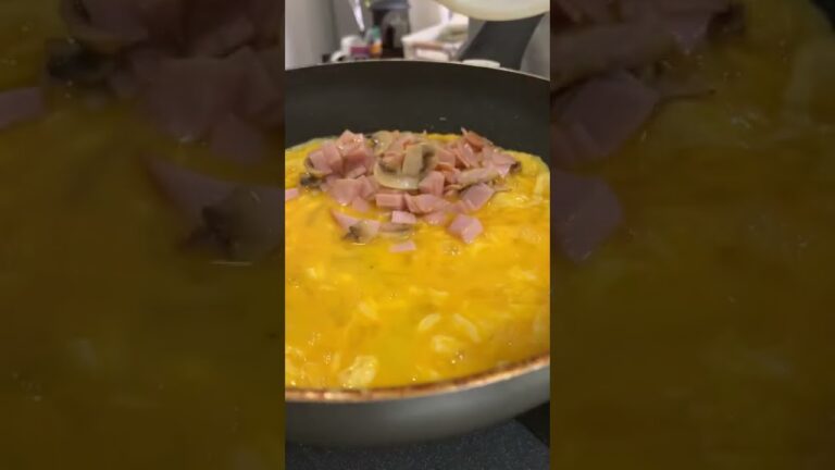 【簡単パパ飯】余り物食材で作る。洋風オムレツ#shorts