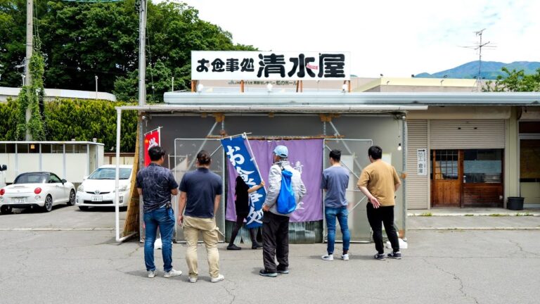 「儲けなんて全然ないよ」サービス精神満点ガツ盛り食堂のカツ丼カツカレーラッシュが凄い！